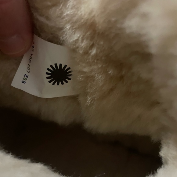 Mini Bailey Button III - Picture 3 of 4